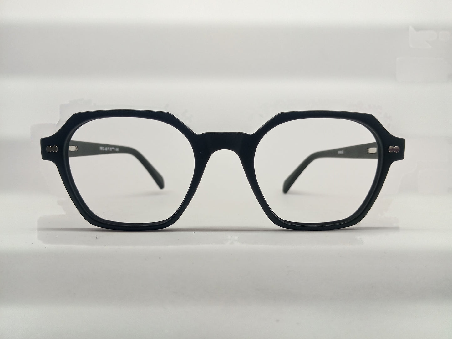 Angular Eyeglasses