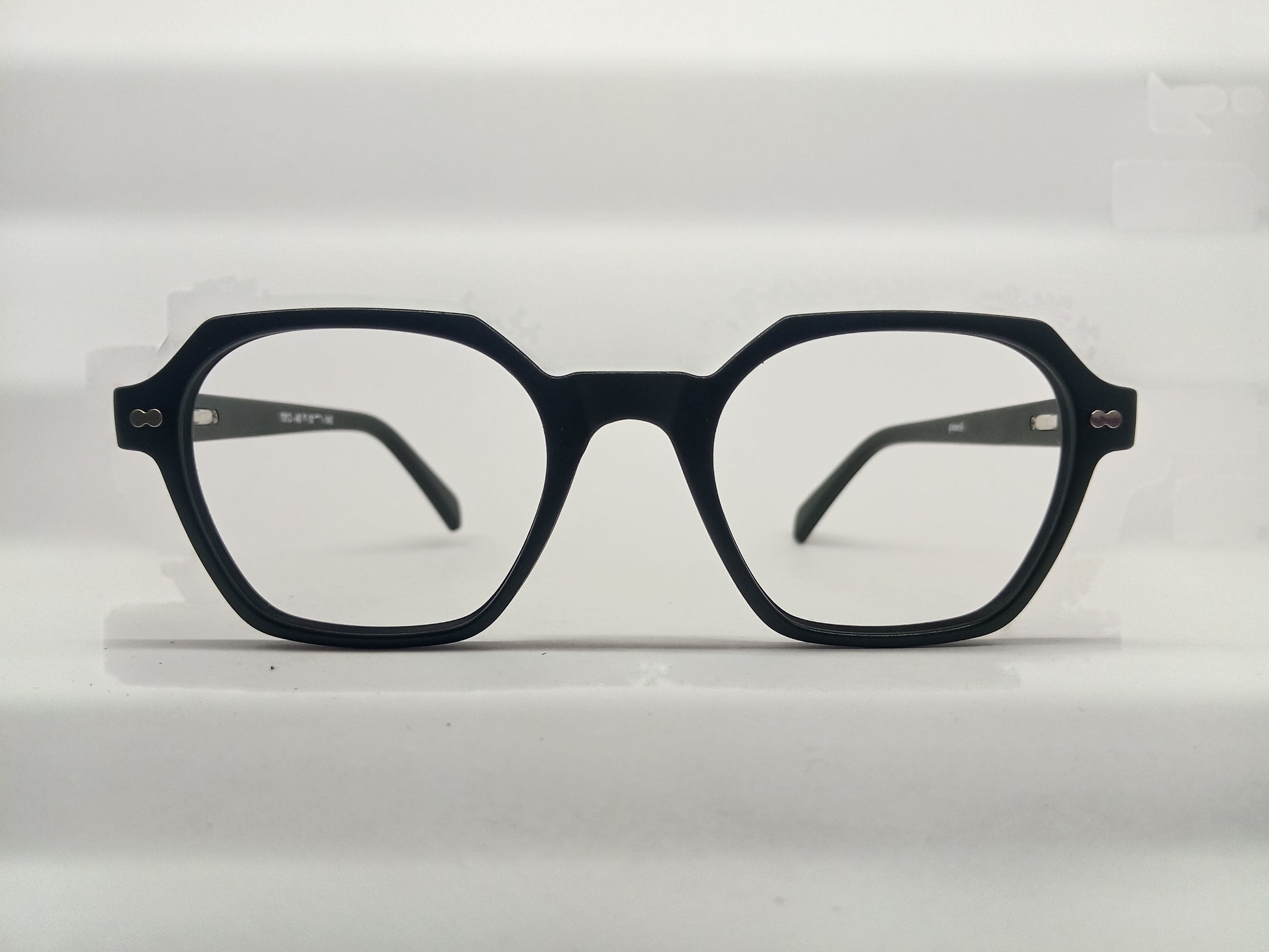 Angular Eyeglasses